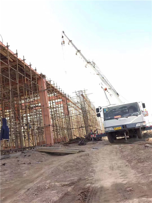 船营区吊车作业的安全注意事项有哪些？